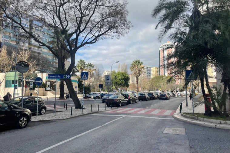 Negócio para Venda em Algés, Linda-A-Velha e Cruz Quebrada-Dafundo Foto 12
