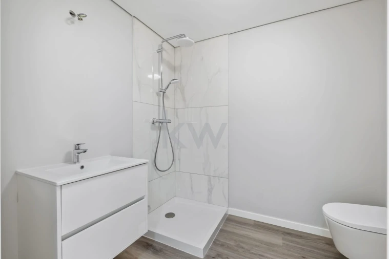 Apartamento T2 para Venda em Funchal (Se) Foto 15
