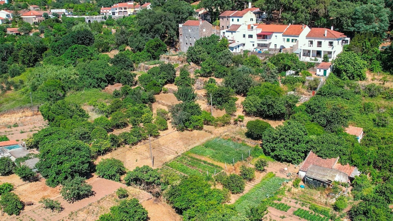 Moradia T3 para Venda em Monchique Foto 2