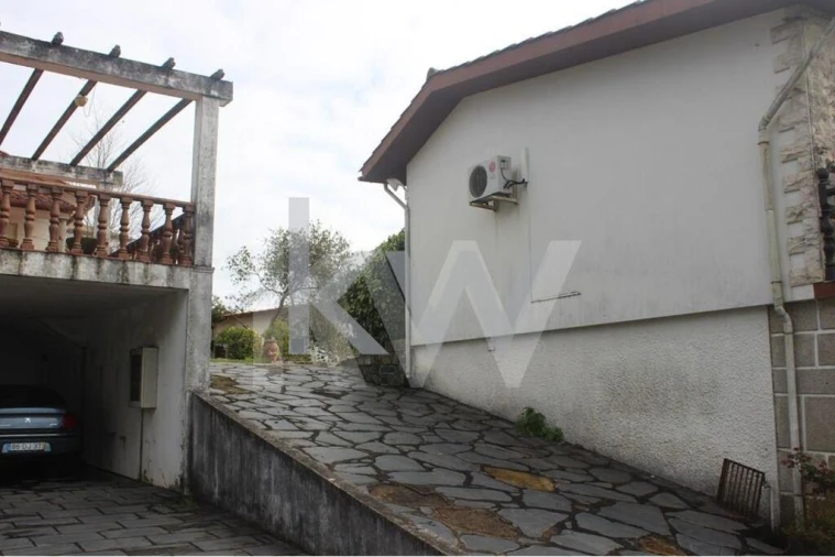 Moradia T6 para Venda em O. Azeméis, Riba-Ul, Ul, Macinhata Seixa, Madail Foto 12