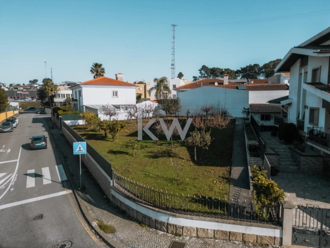 Terreno para Venda em São João da Madeira Foto 2