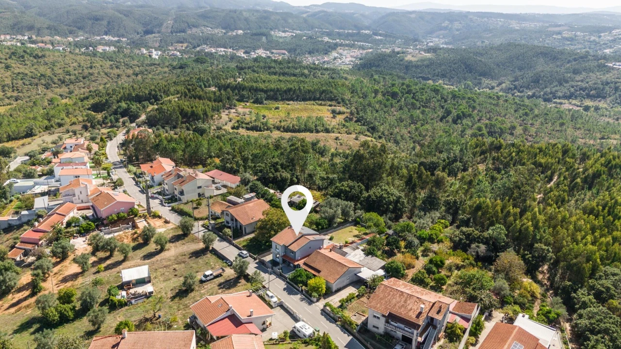 Moradia T5 para Venda em Sé Nova, Santa Cruz, Almedina e São Bartolomeu Foto 44