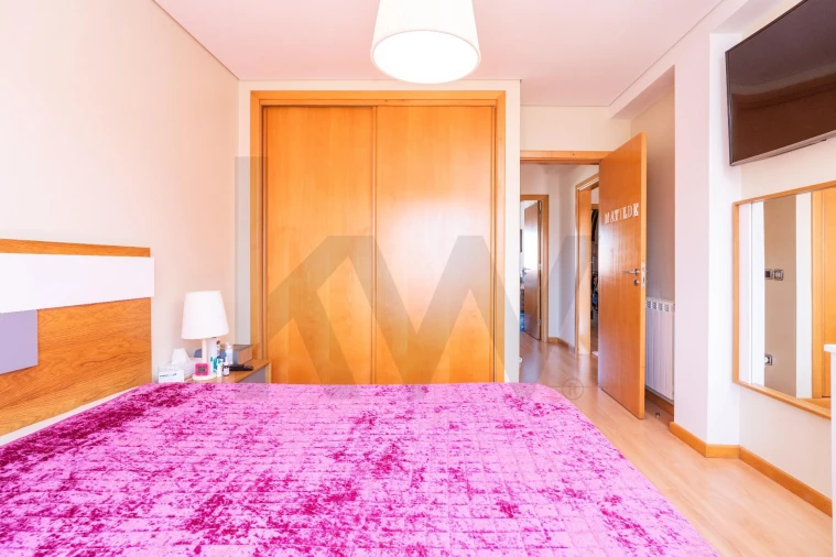 Moradia T5 para Venda em Sé Nova, Santa Cruz, Almedina e São Bartolomeu Foto 11