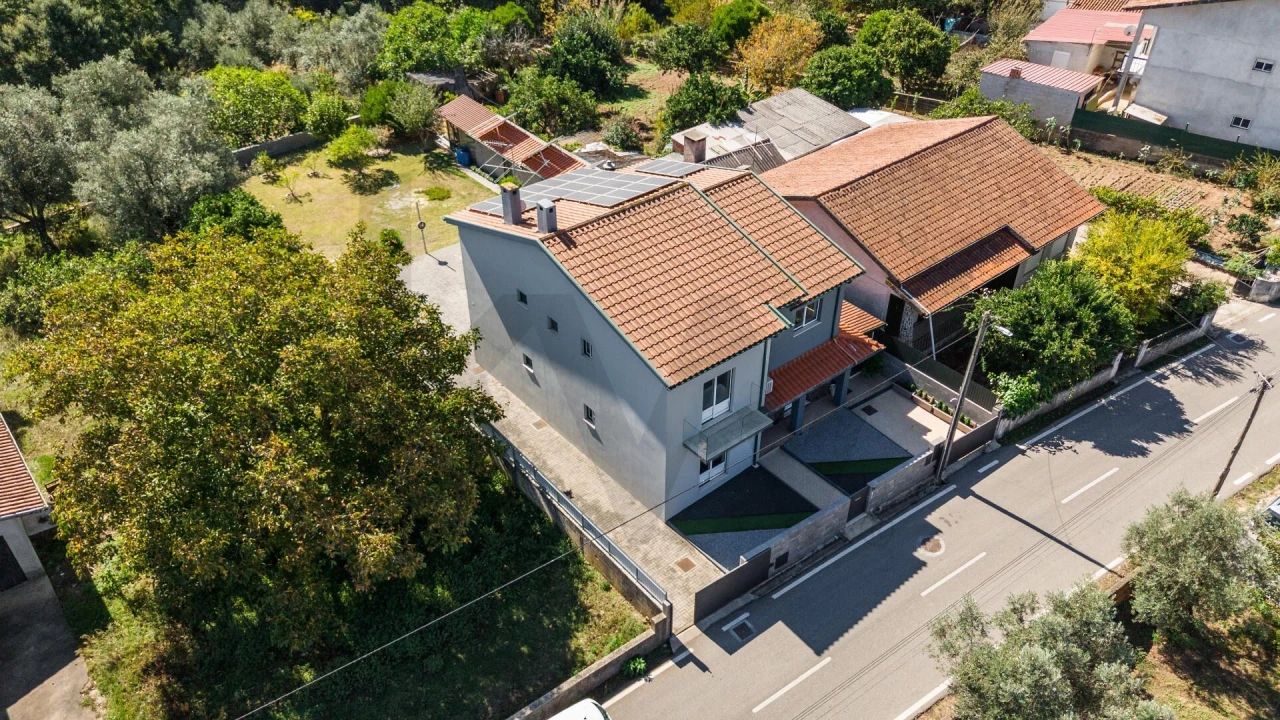 Moradia T5 para Venda em Sé Nova, Santa Cruz, Almedina e São Bartolomeu Foto 38