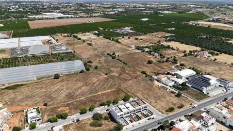 Terreno para Venda em Conceição e Estoi