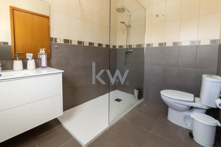 Moradia T3 para Venda em Rosto do Cão (Livramento) Foto 20