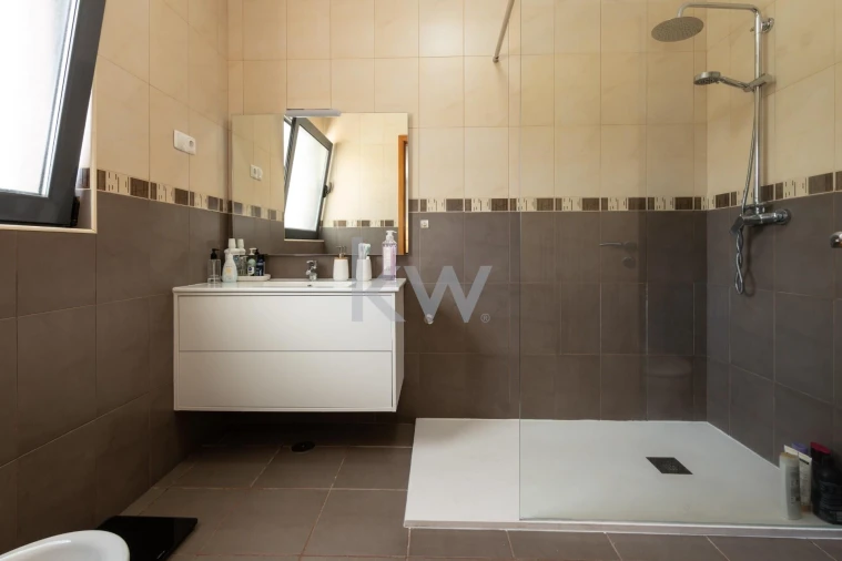 Moradia T3 para Venda em Rosto do Cão (Livramento) Foto 19