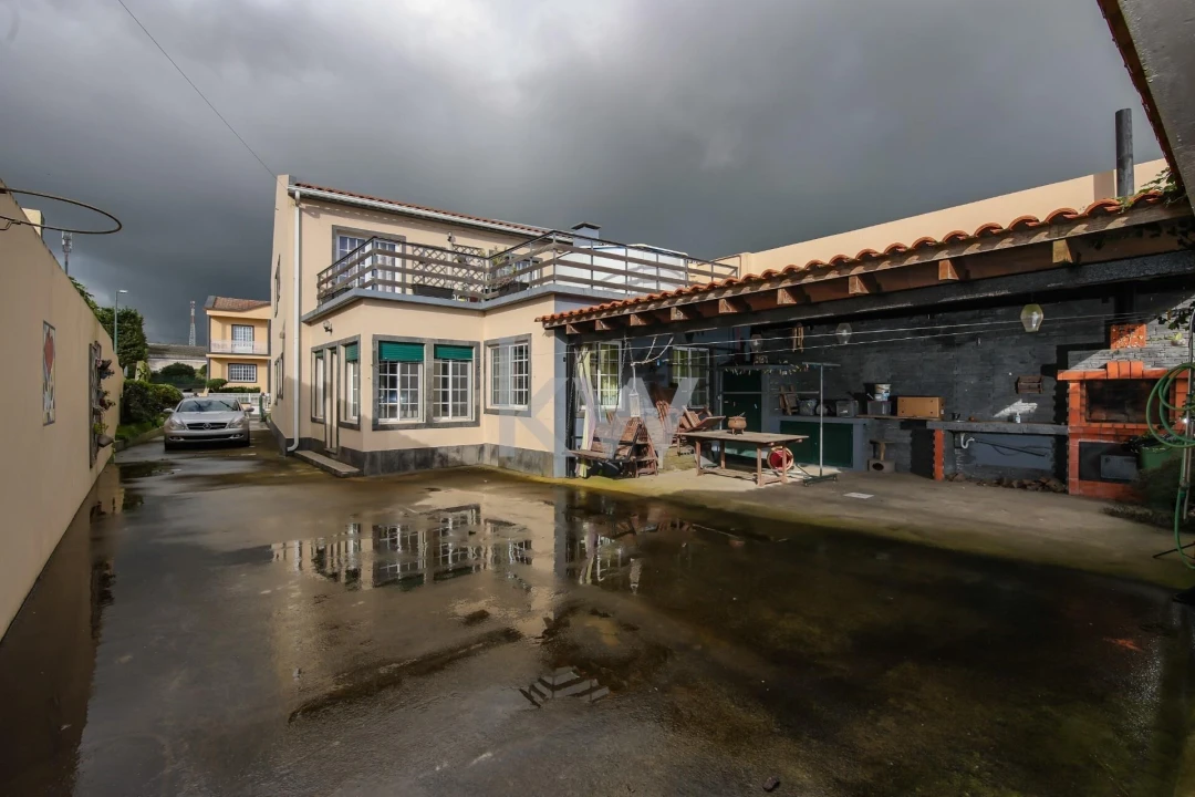 Moradia T4 para Venda em Arrifes Foto 41