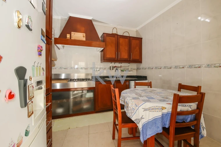 Moradia T4 para Venda em Arrifes Foto 21