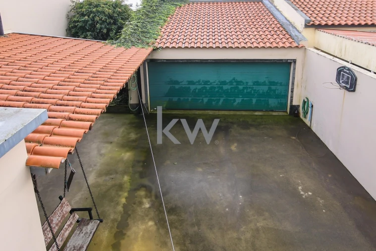 Moradia T4 para Venda em Arrifes Foto 28