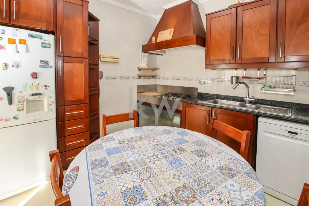 Moradia T4 para Venda em Arrifes Foto 22