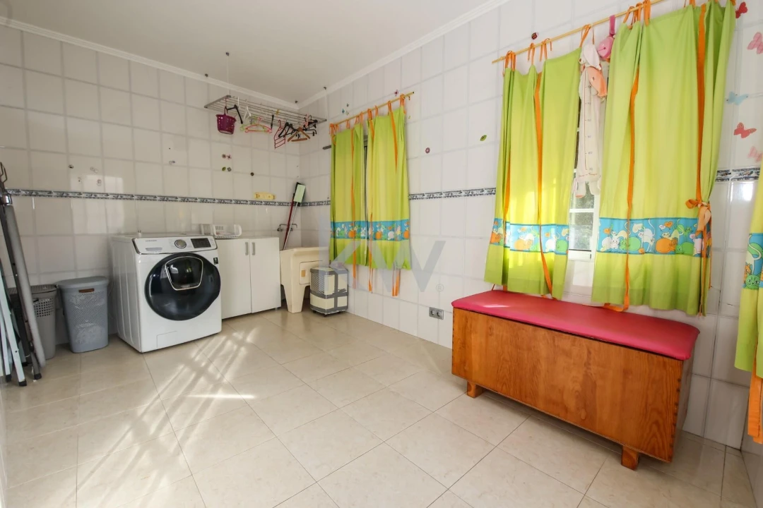 Moradia T4 para Venda em Arrifes Foto 20