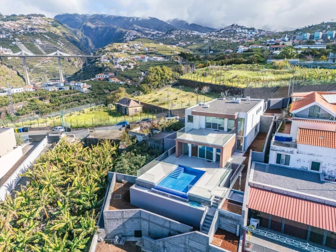 Moradia T3 para Venda em São Martinho Foto 50