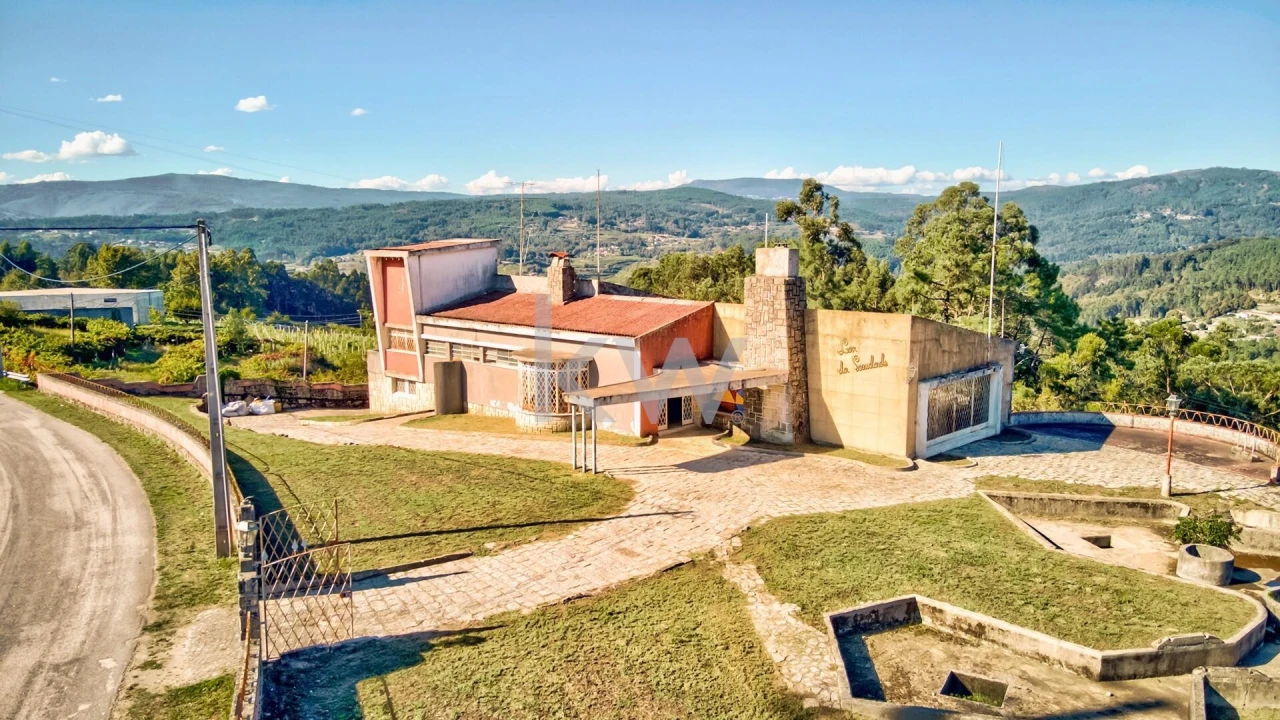 Moradia T4 para Venda em Chaviães e Paços Foto 4