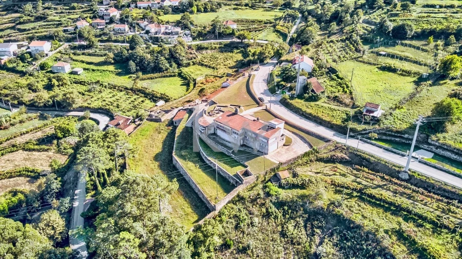 Moradia T4 para Venda em Chaviães e Paços Foto 53