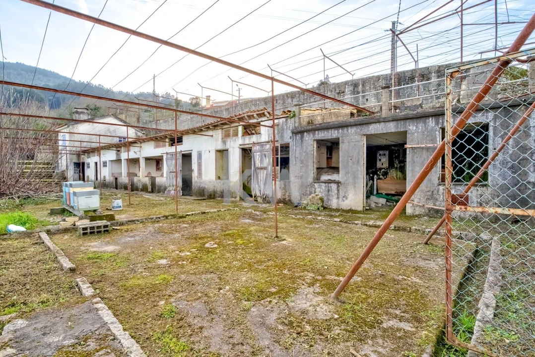 Moradia T4 para Venda em Chaviães e Paços Foto 48