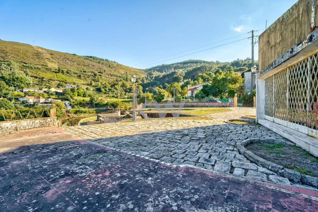 Moradia T4 para Venda em Chaviães e Paços Foto 42