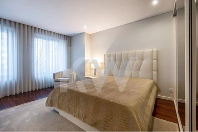 Apartamento T4 para Venda em Paranhos