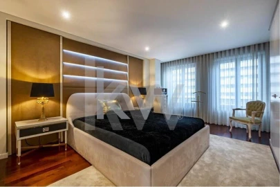 Apartamento T4 para Venda em Paranhos