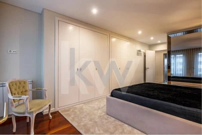 Apartamento T4 para Venda em Paranhos