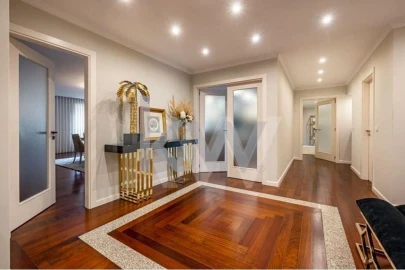Apartamento T4 para Venda em Paranhos