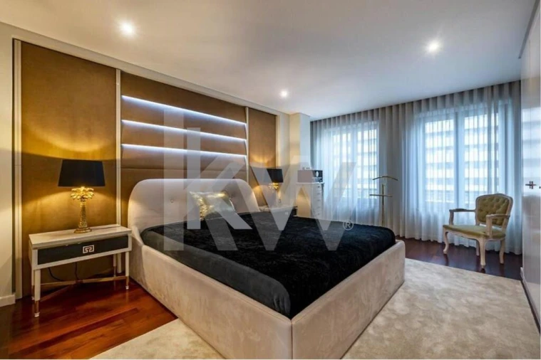 Apartamento T4 para Venda em Paranhos Foto 14