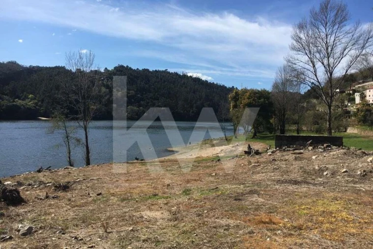 Terreno para Venda em Foz do Sousa e Covelo Foto 10