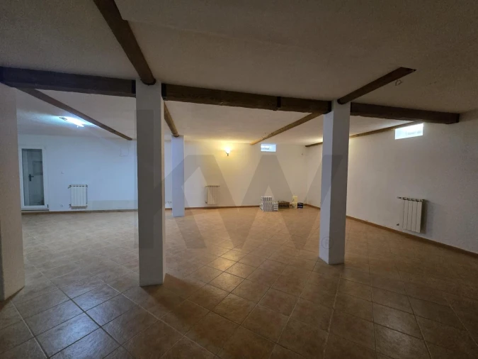 Moradia T4 para Arrendamento em Charneca de Caparica e Sobreda Foto 29