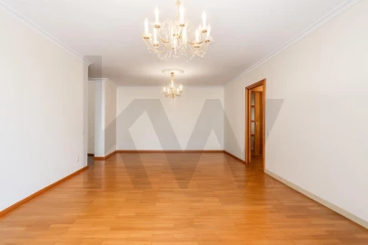Apartamento T3 para Venda em Funchal (São Pedro)