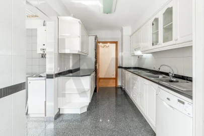 Apartamento T3 para Venda em Funchal (São Pedro)