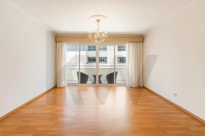 Apartamento T3 para Venda em Funchal (São Pedro)