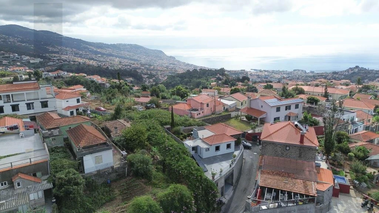 Moradia T2 para Venda em Santo Antonio Foto 38