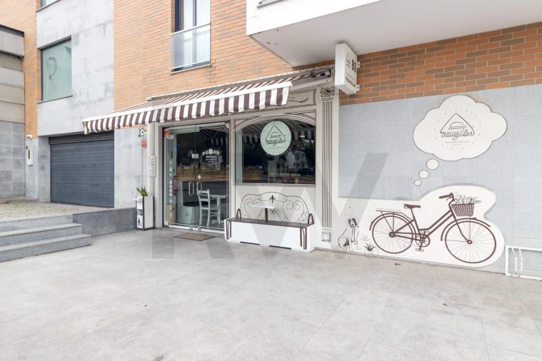 Loja para Venda em Bacelo e Senhora da Saúde Foto 4