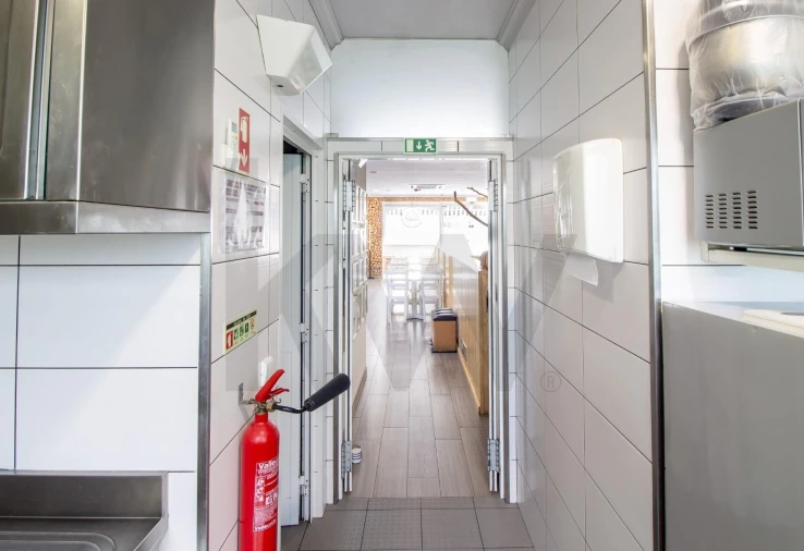 Loja para Venda em Bacelo e Senhora da Saúde Foto 26