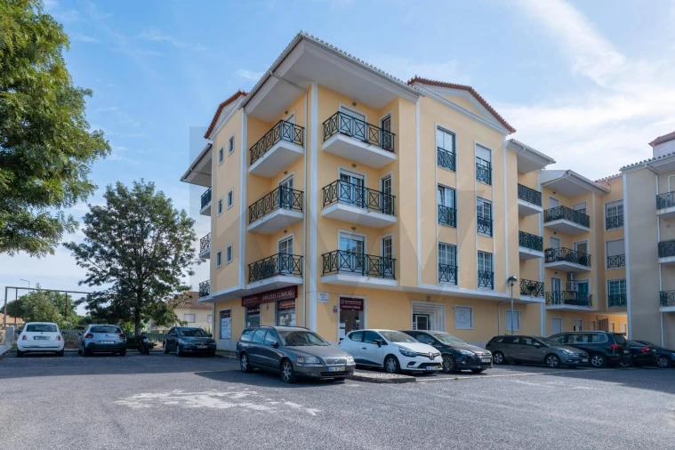 Apartamento T2 para Venda em Malveira e São Miguel de Alcainça Foto 45