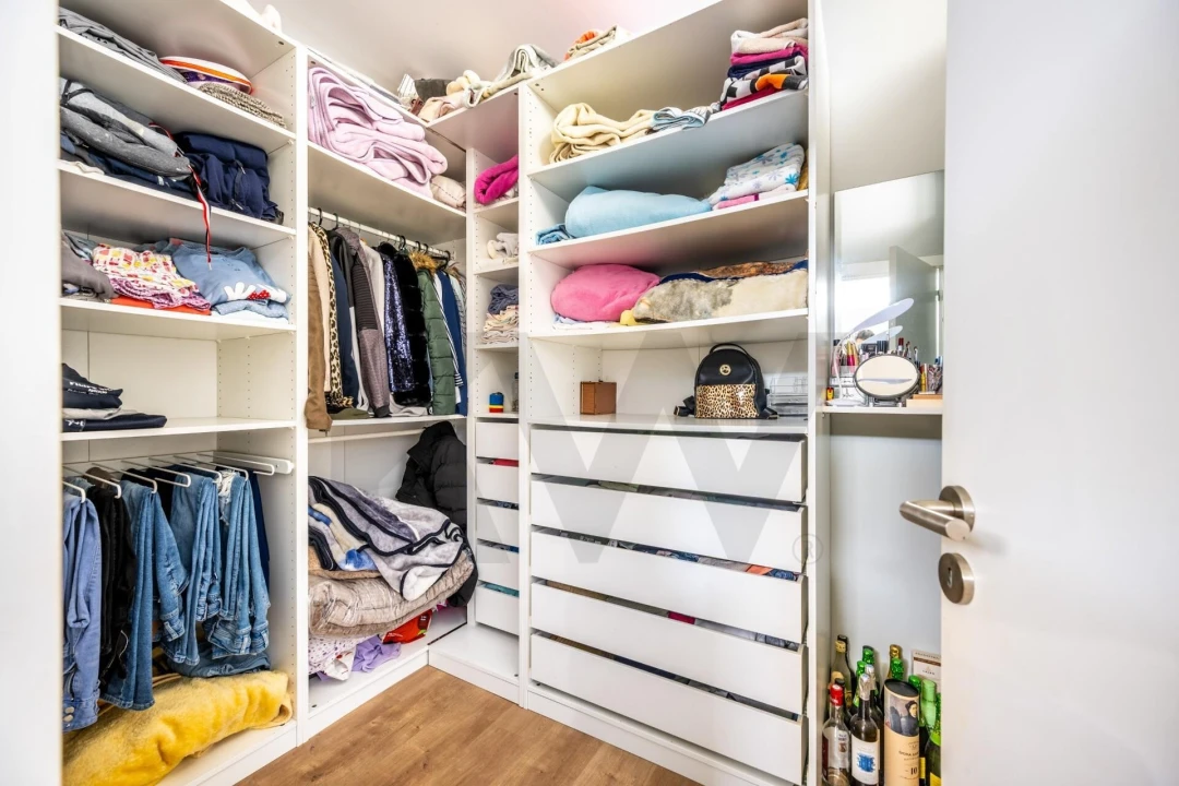 Moradia T4 para Venda em Canelas Foto 29