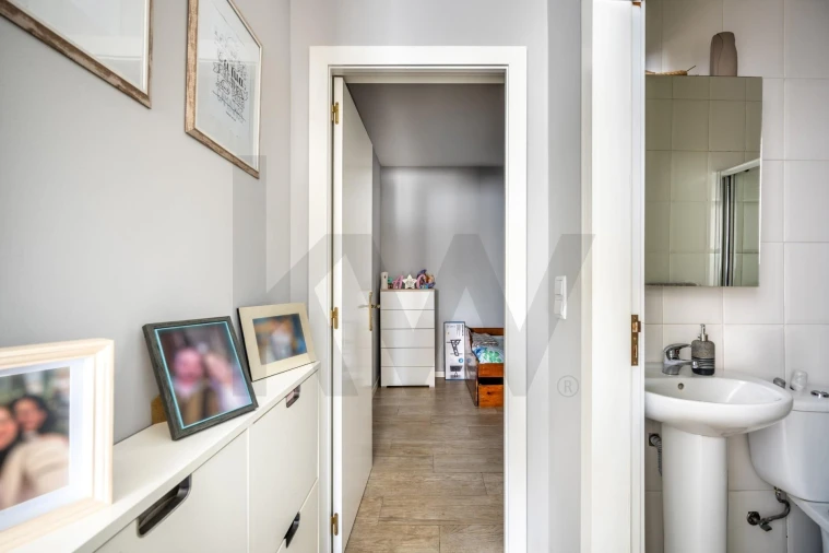 Moradia T4 para Venda em Canelas Foto 43