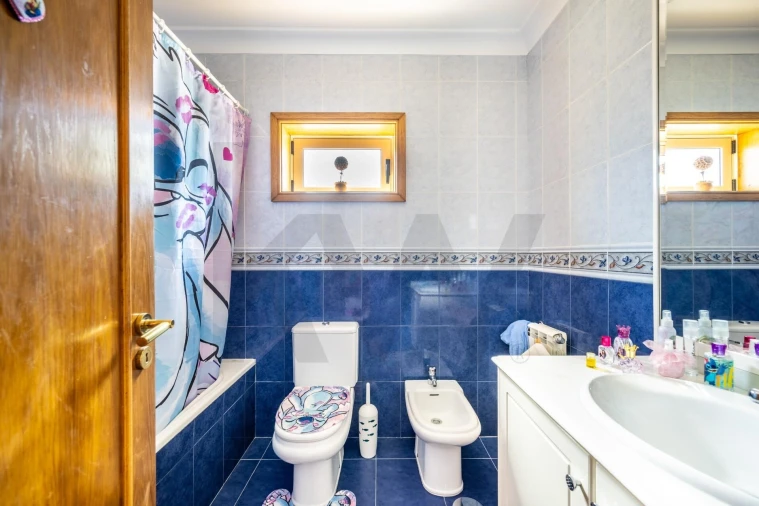 Moradia T4 para Venda em Canelas Foto 11