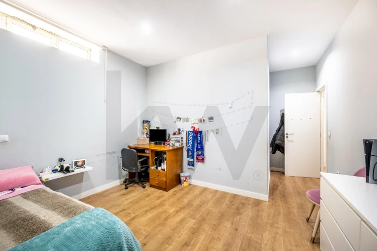 Moradia T4 para Venda em Canelas Foto 32