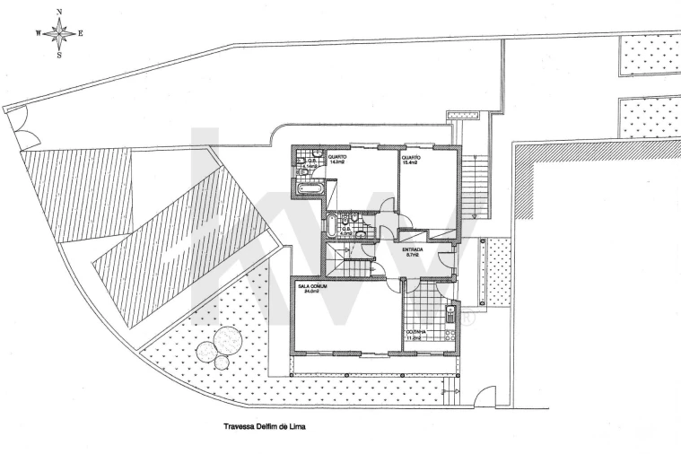 Moradia T4 para Venda em Canelas Foto 47
