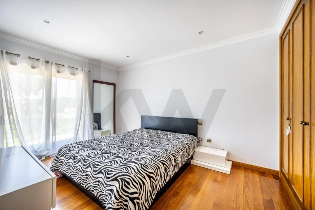 Moradia T4 para Venda em Canelas Foto 12