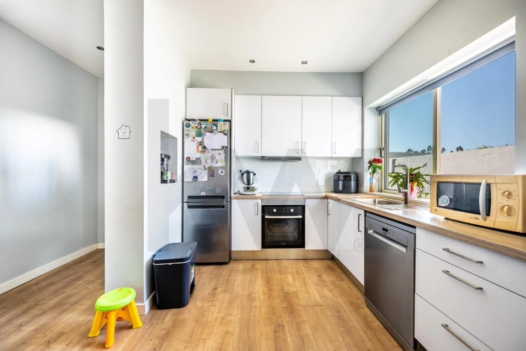 Moradia T4 para Venda em Canelas Foto 25