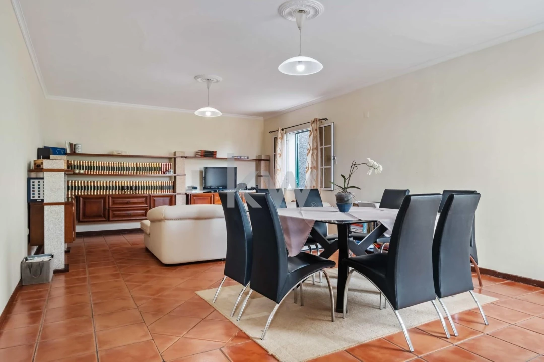 Moradia T3 para Venda em Ribeira Brava Foto 3