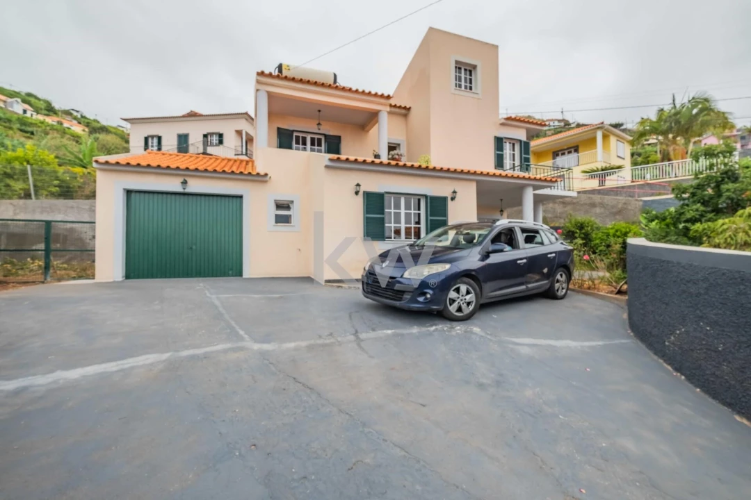 Moradia T3 para Venda em Ribeira Brava Foto 46