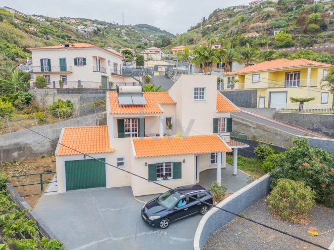 Moradia T3 para Venda em Ribeira Brava Foto 59