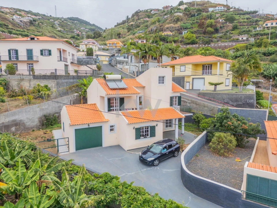 Moradia T3 para Venda em Ribeira Brava Foto 58