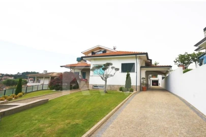 Moradia T4 para Venda em Gondomar (São Cosme), Valbom e Jovim