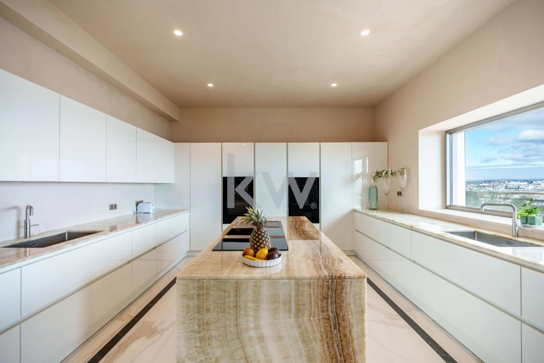 Moradia T7 para Venda em Lagos (São Sebastião e Santa Maria) Foto 54