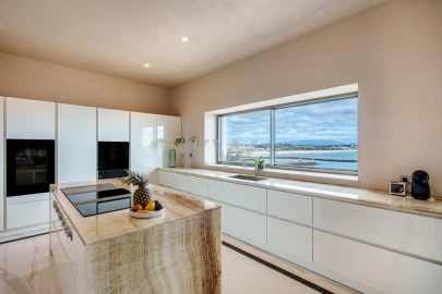 Moradia T7 para Venda em Lagos (São Sebastião e Santa Maria)