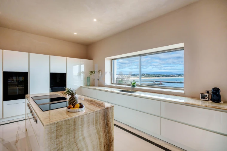 Moradia T7 para Venda em Lagos (São Sebastião e Santa Maria) Foto 24